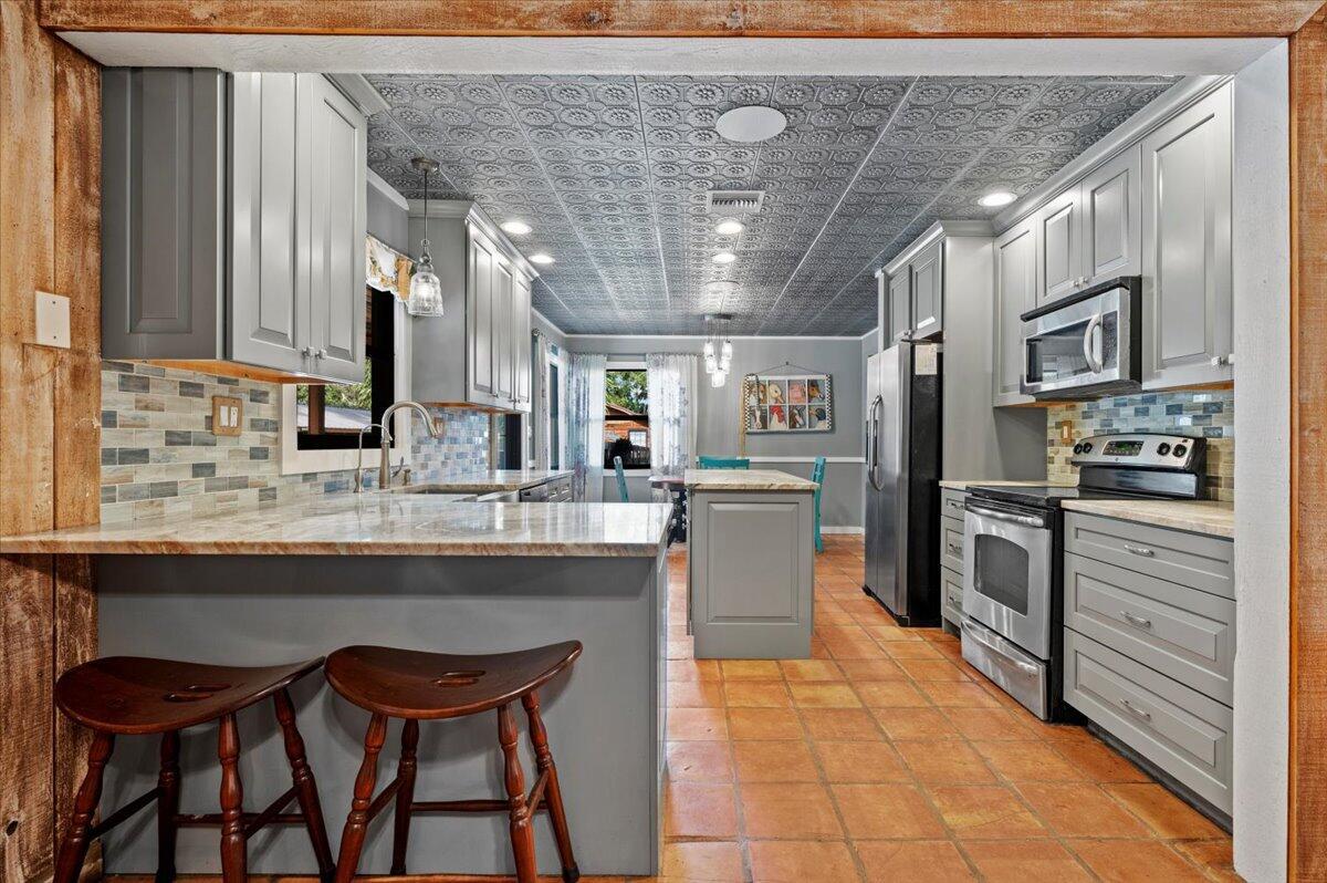 LOXAHATCHEE GROVES - Residential