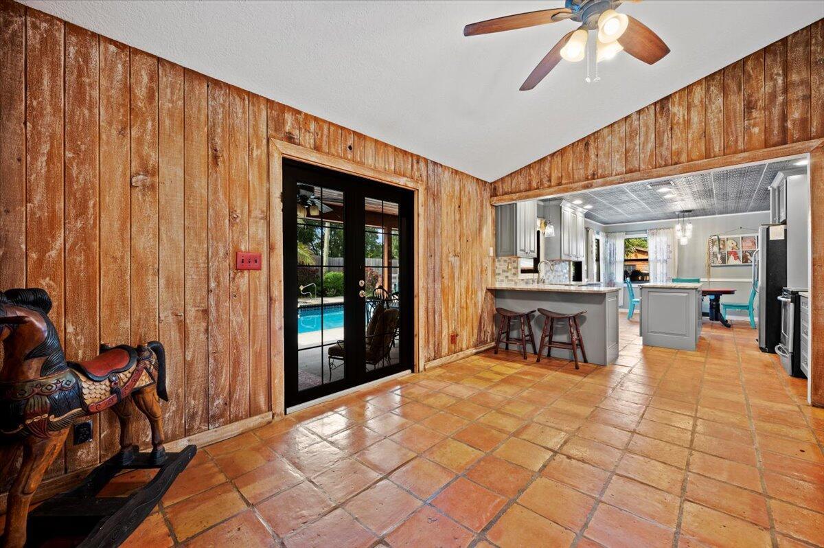 LOXAHATCHEE GROVES - Residential