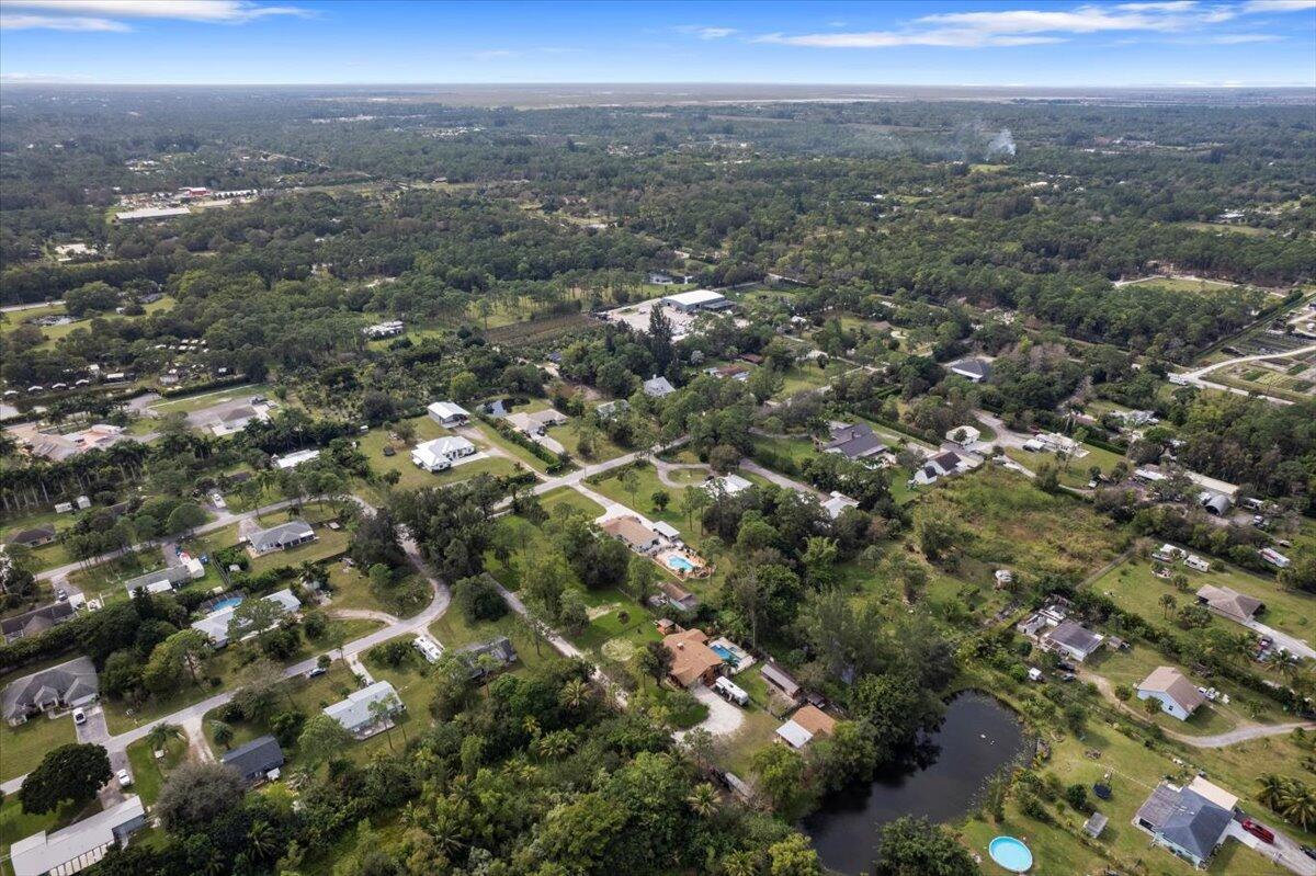 LOXAHATCHEE GROVES - Residential