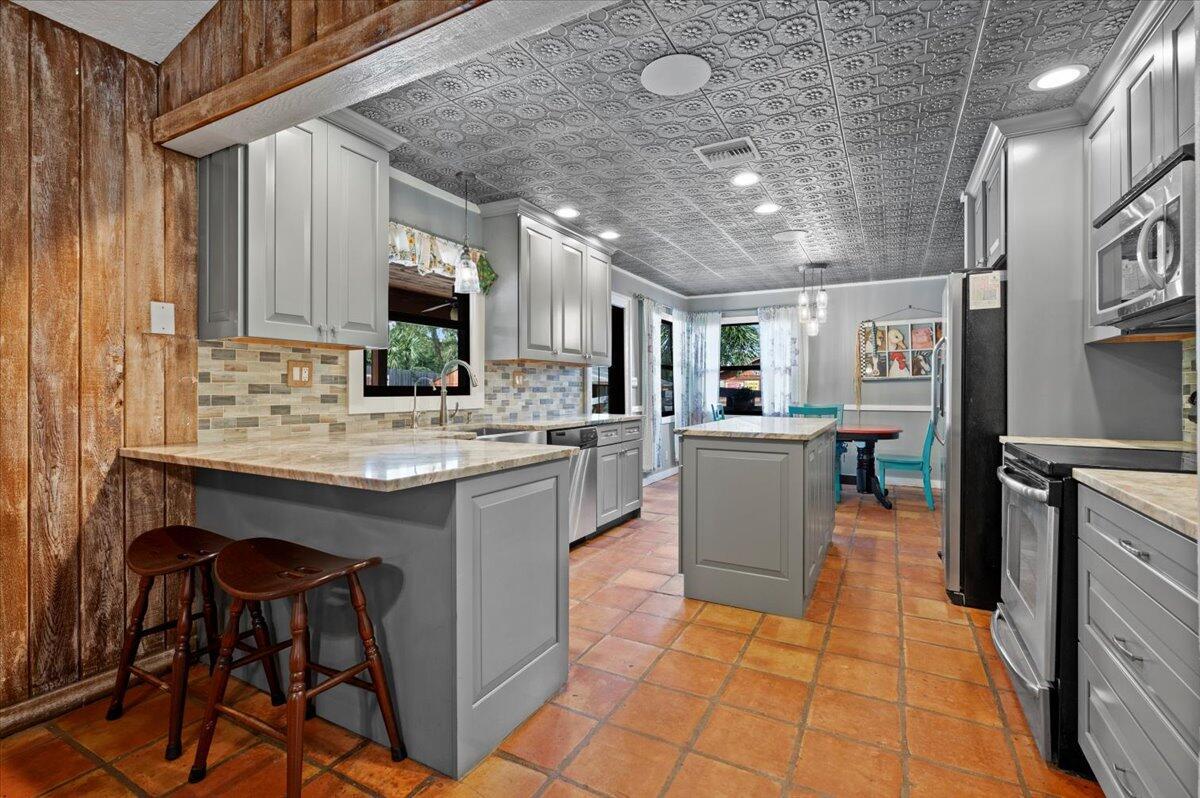 LOXAHATCHEE GROVES - Residential