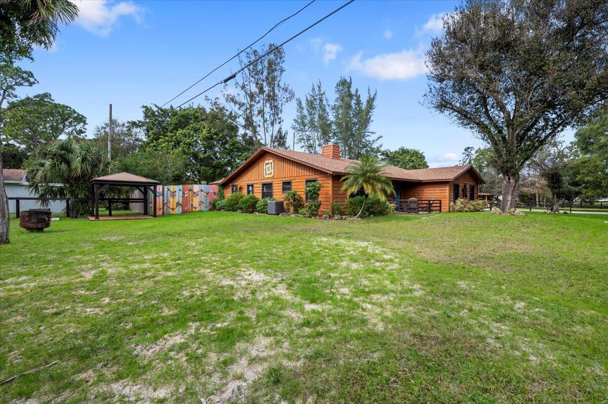 LOXAHATCHEE GROVES - Residential