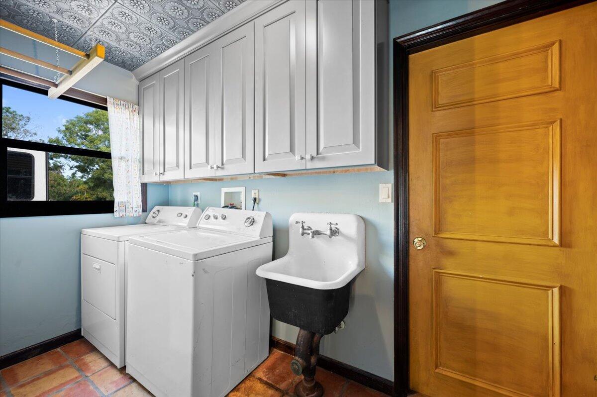 LOXAHATCHEE GROVES - Residential