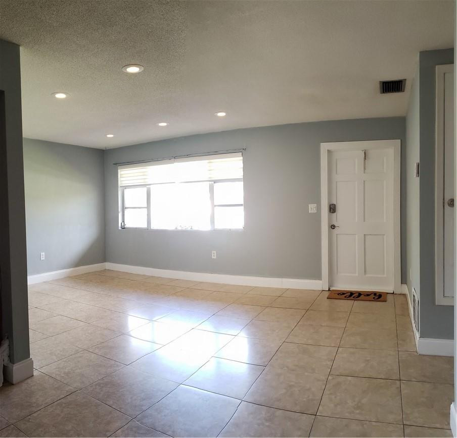 Sunrise Golf Village Sec - Residential