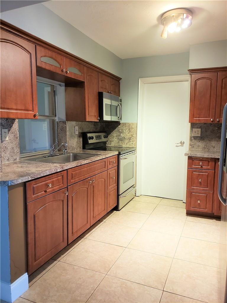 Sunrise Golf Village Sec - Residential