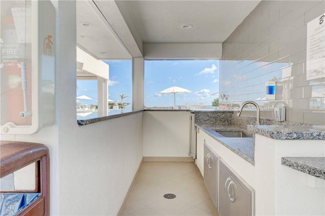 Barclay Condo - Residential