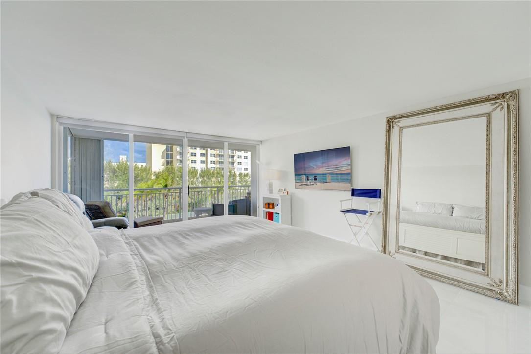 Barclay Condo - Residential