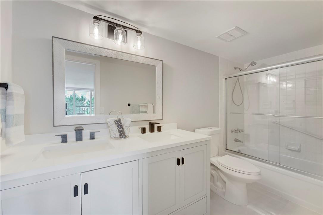 Barclay Condo - Residential