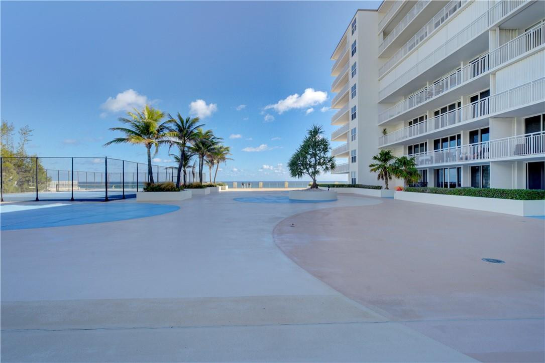 Barclay Condo - Residential