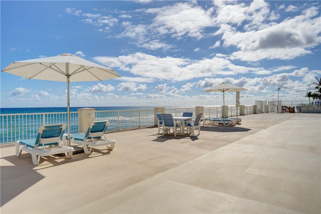 Barclay Condo - Residential