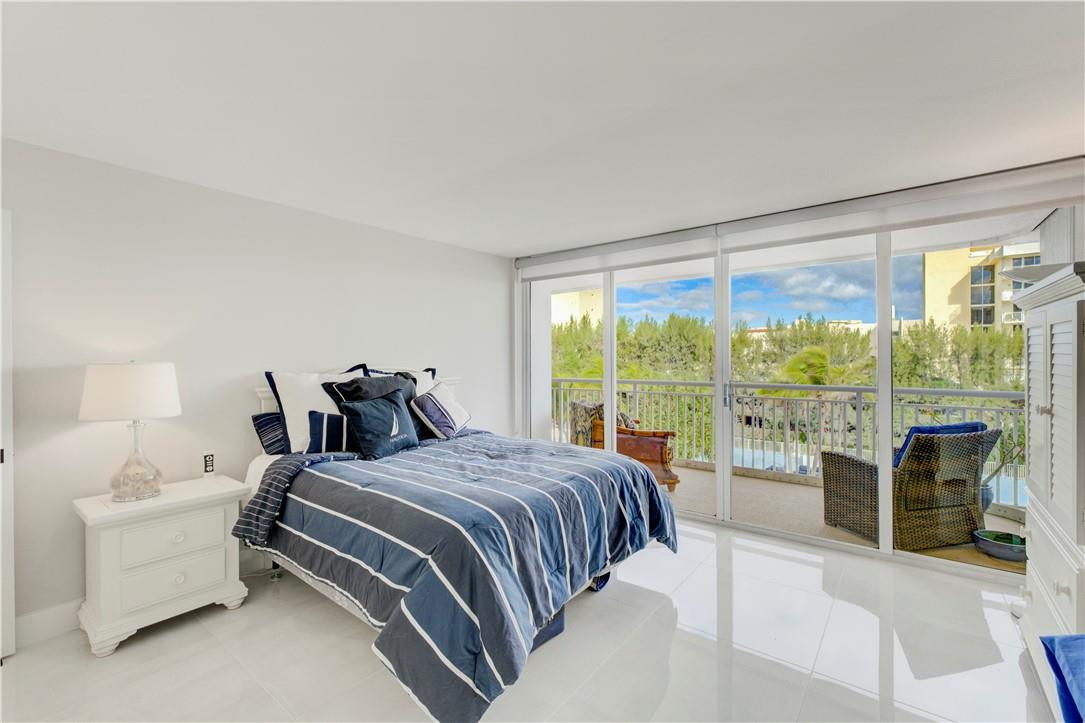 Barclay Condo - Residential