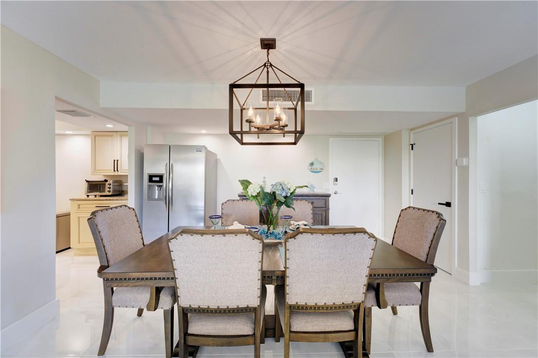 Barclay Condo - Residential