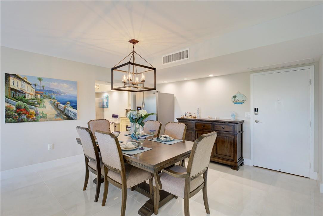 Barclay Condo - Residential