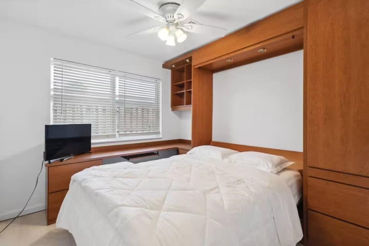 Coral Shores 30-44 B - Residential Lease