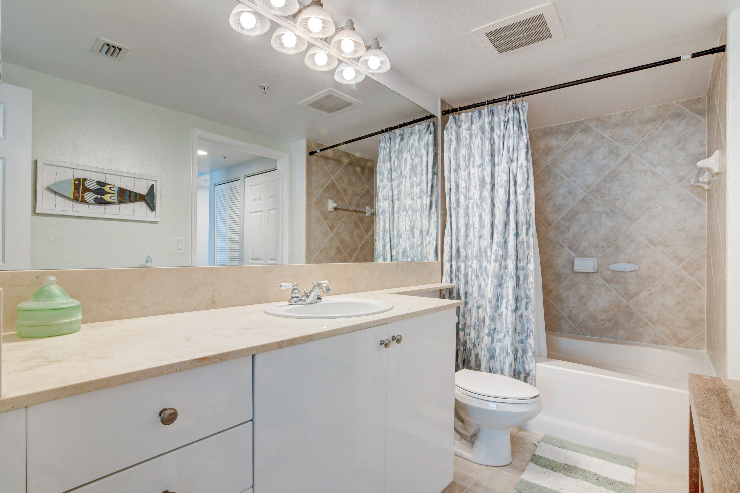 MARINA VILLAGE AT BOYNTON BEACH CONDOMINIUM - Residential