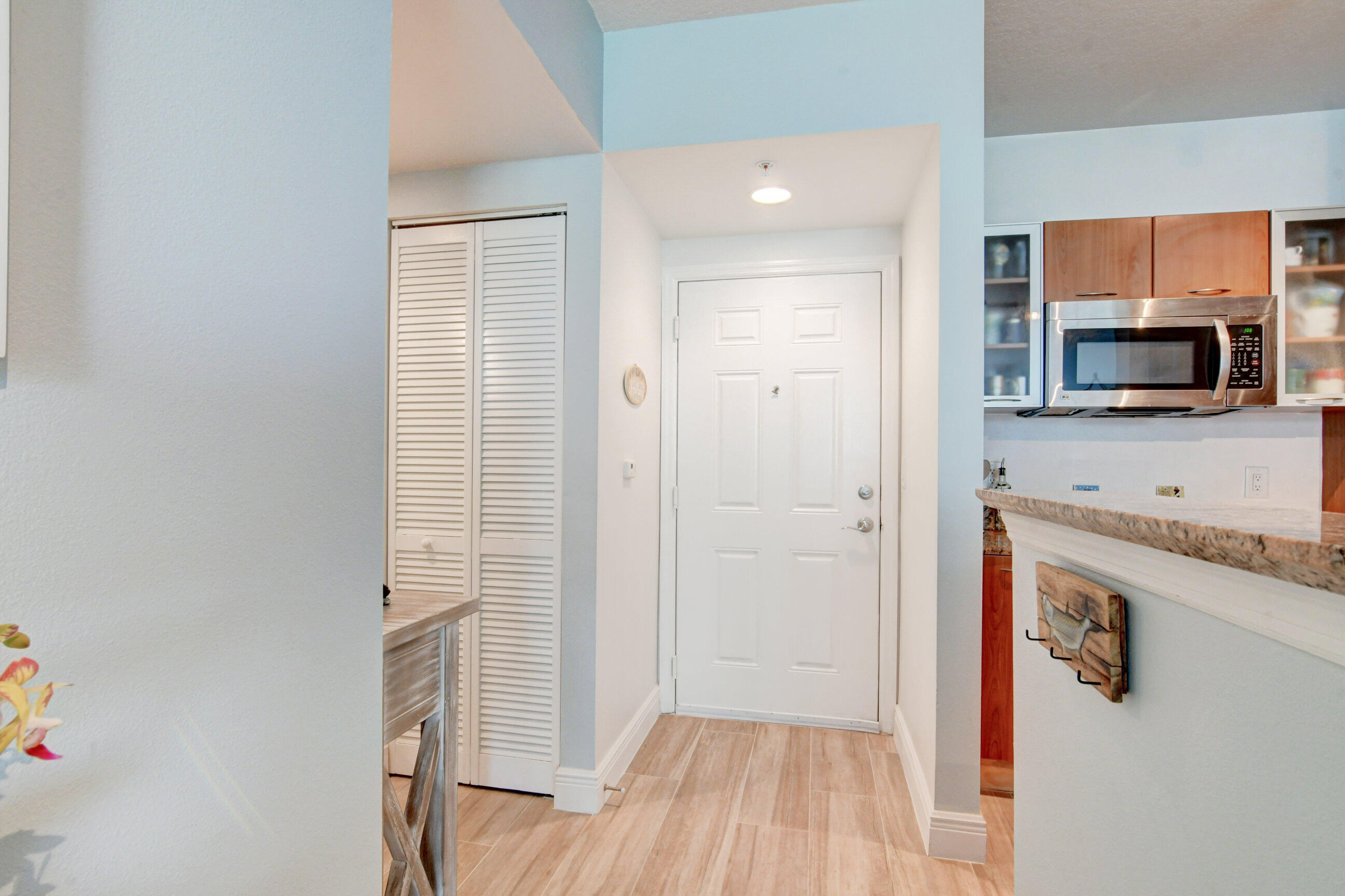 MARINA VILLAGE AT BOYNTON BEACH CONDOMINIUM - Residential