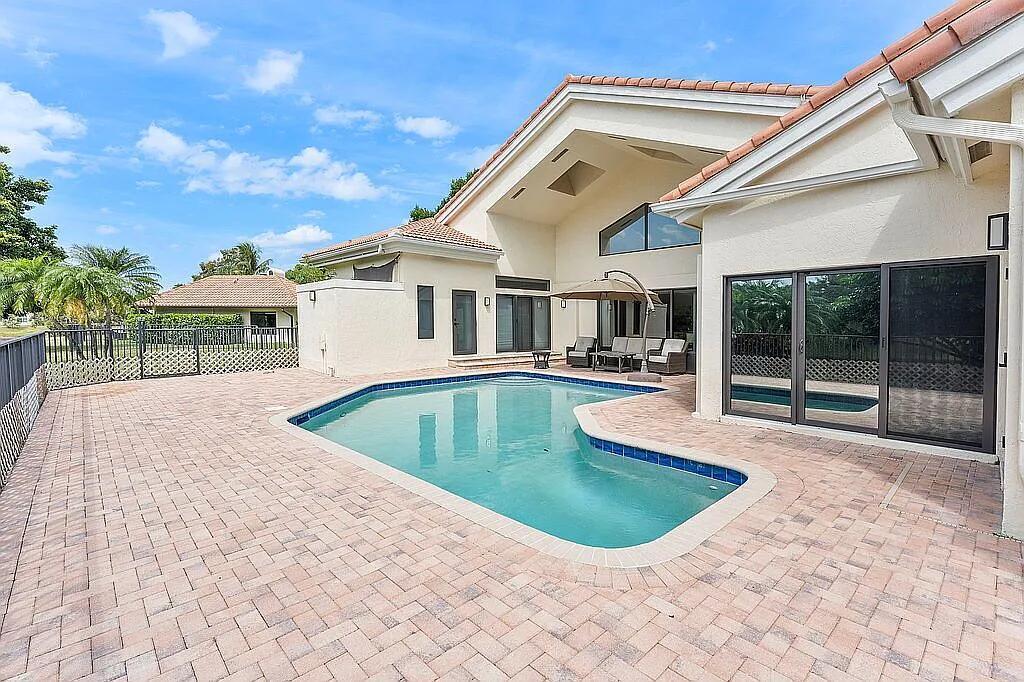 GLEN OAKS 1ST ADD - Residential