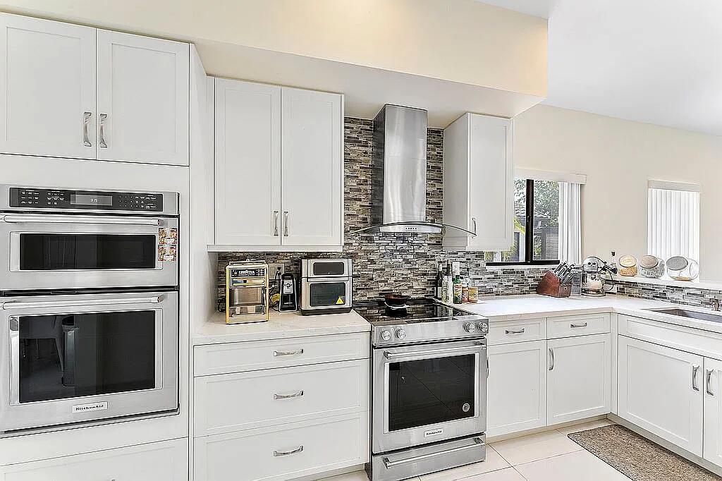 GLEN OAKS 1ST ADD - Residential