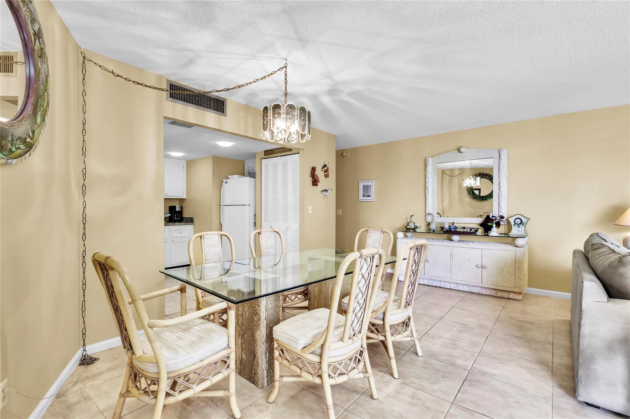 Phoenix Towers Condo 01 - Residential Lease