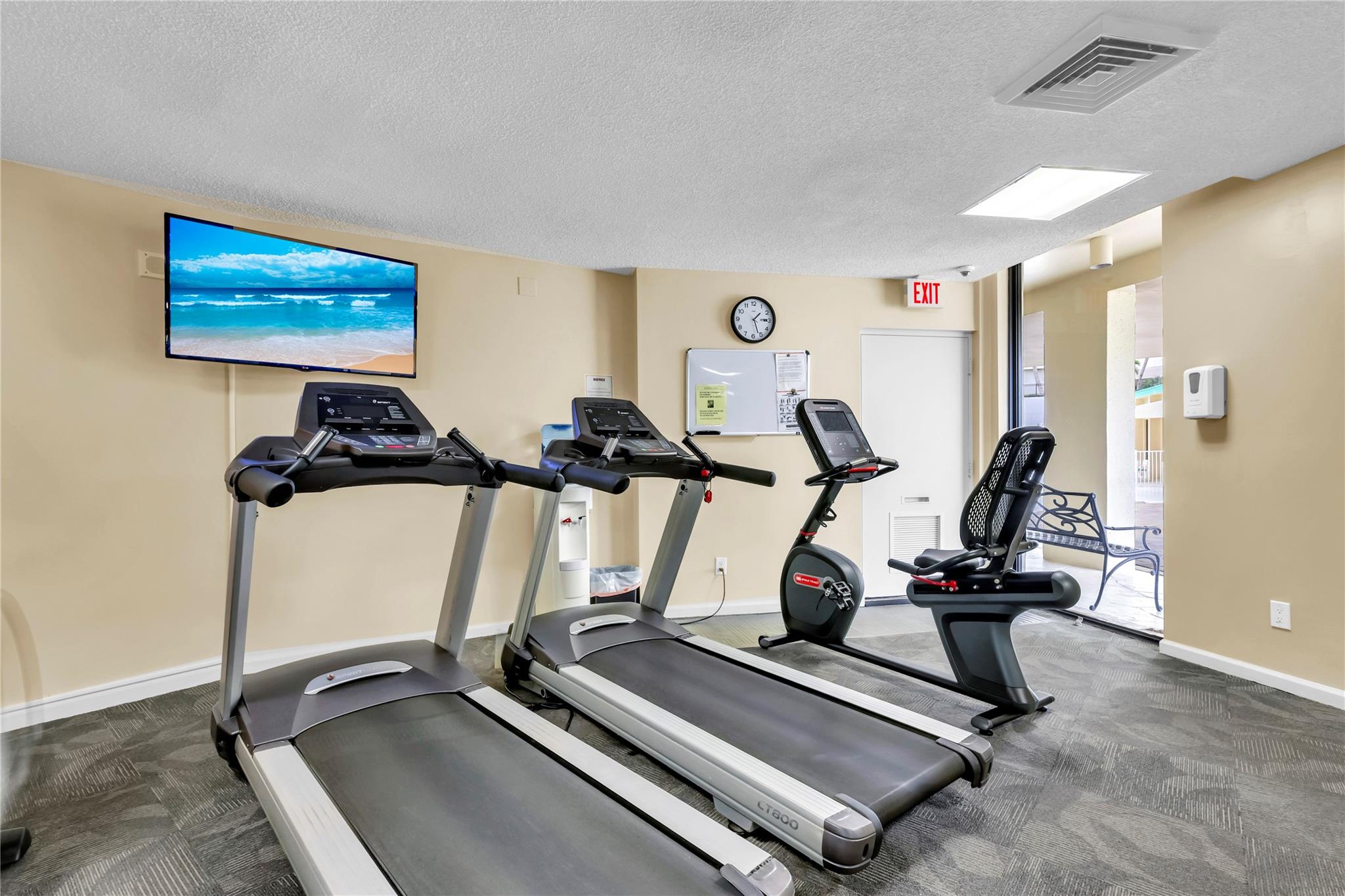 Phoenix Towers Condo 01 - Residential Lease