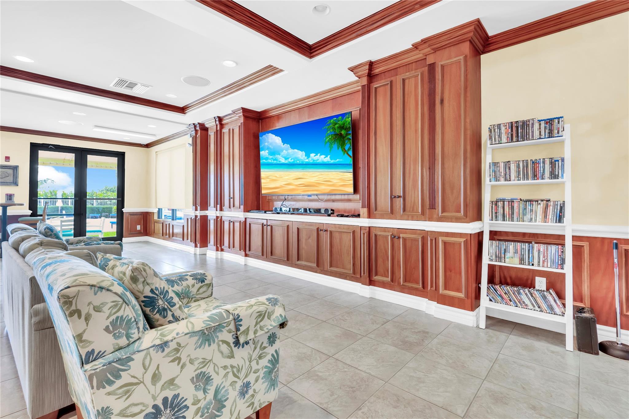 Phoenix Towers Condo 01 - Residential Lease