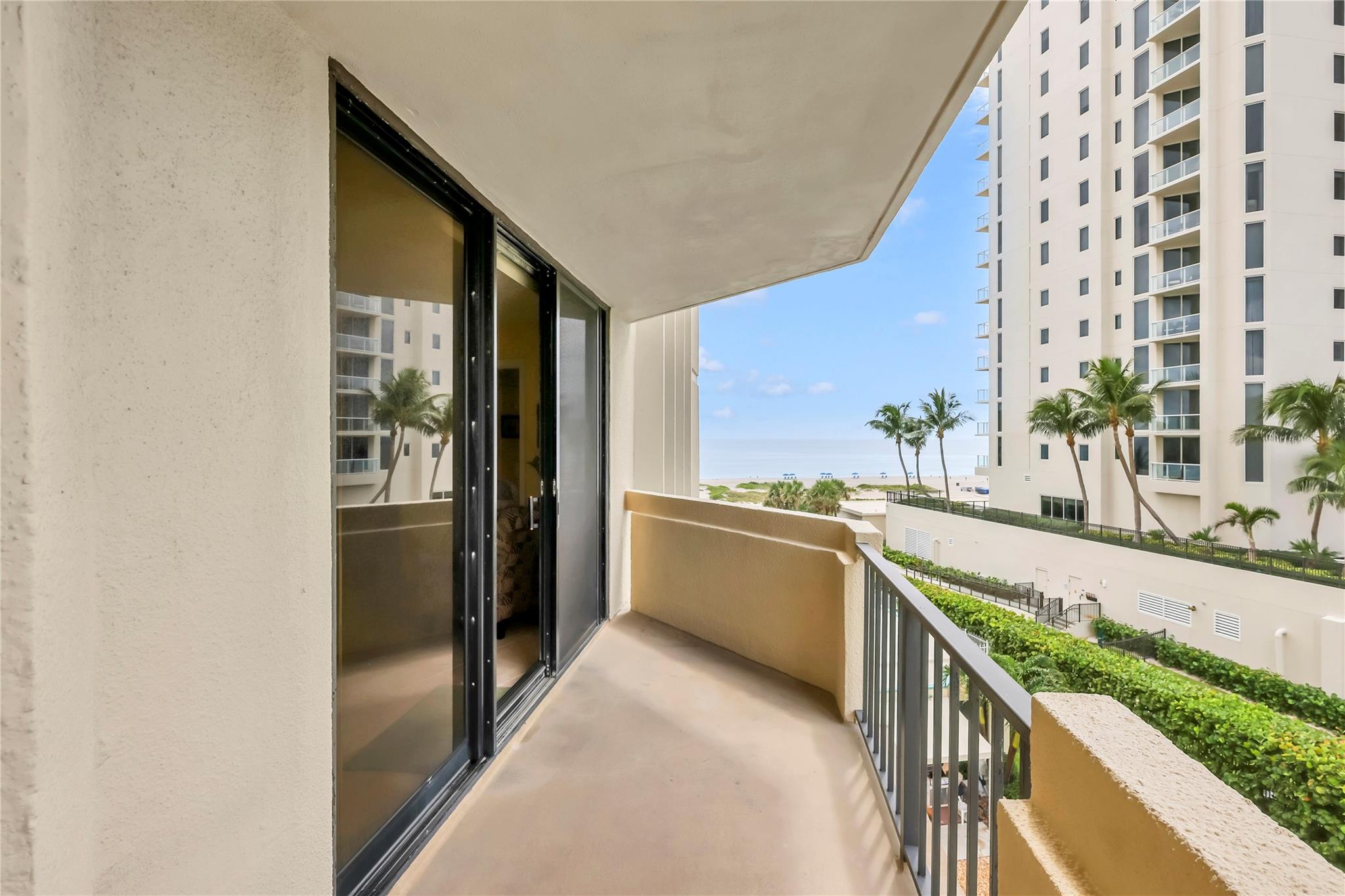 Phoenix Towers Condo 01 - Residential Lease