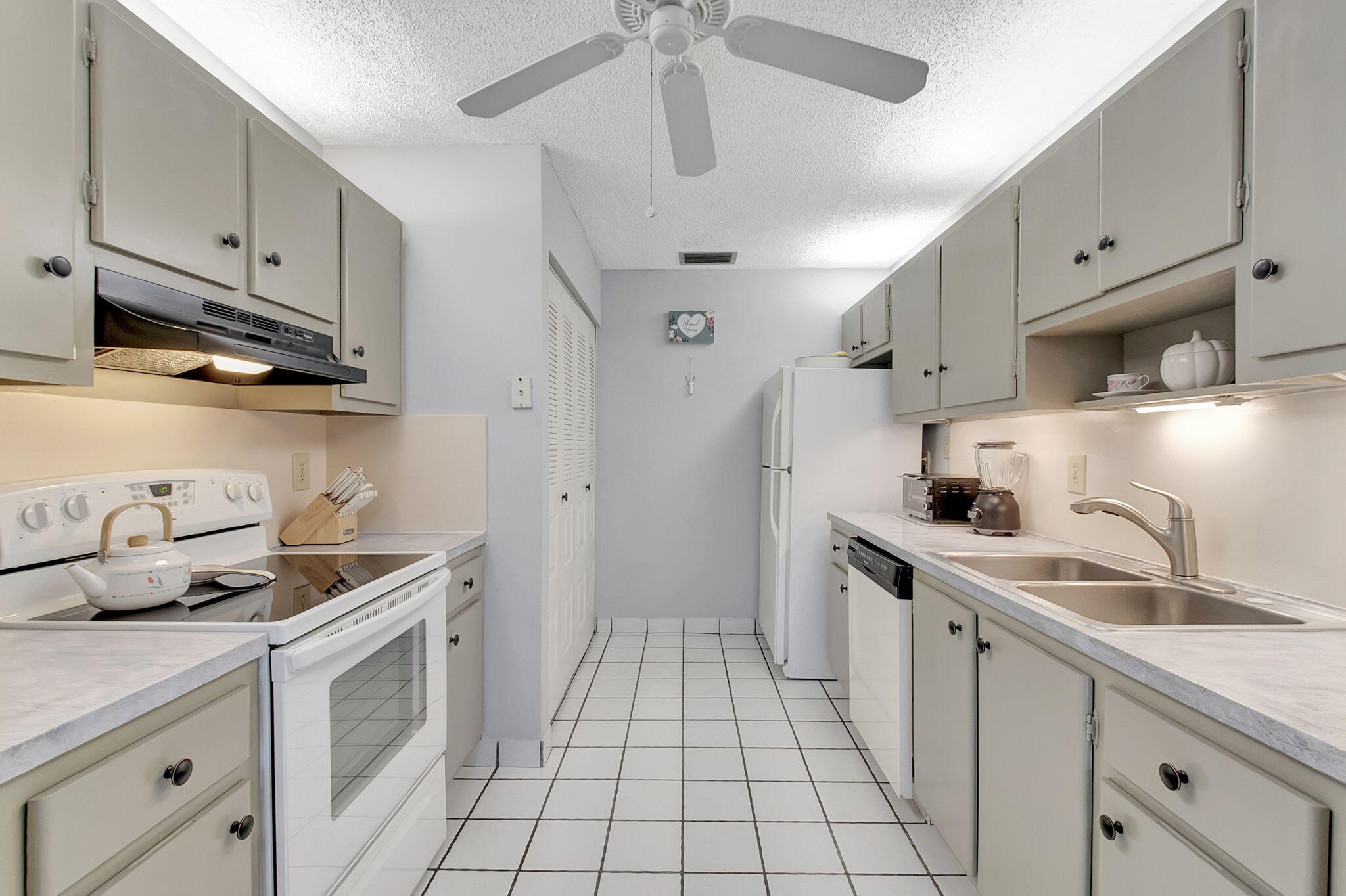 DELRAY VILLAS 1 - Residential