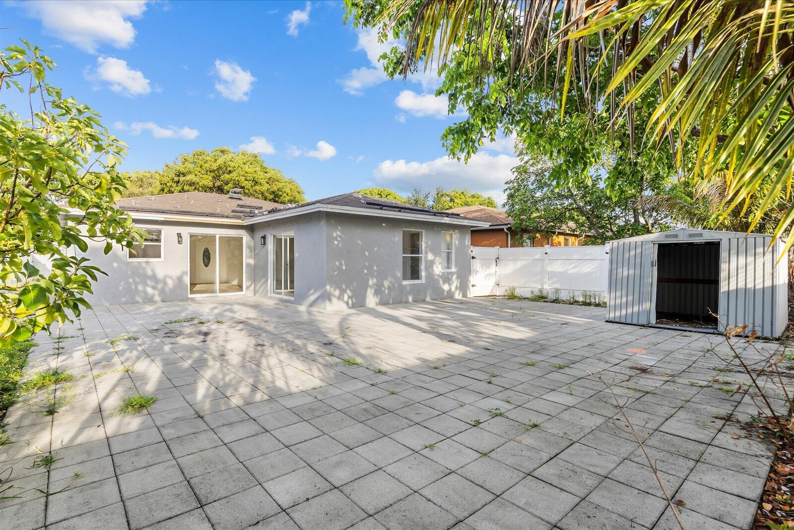 POMPANO BCH COMMUNITY - Residential
