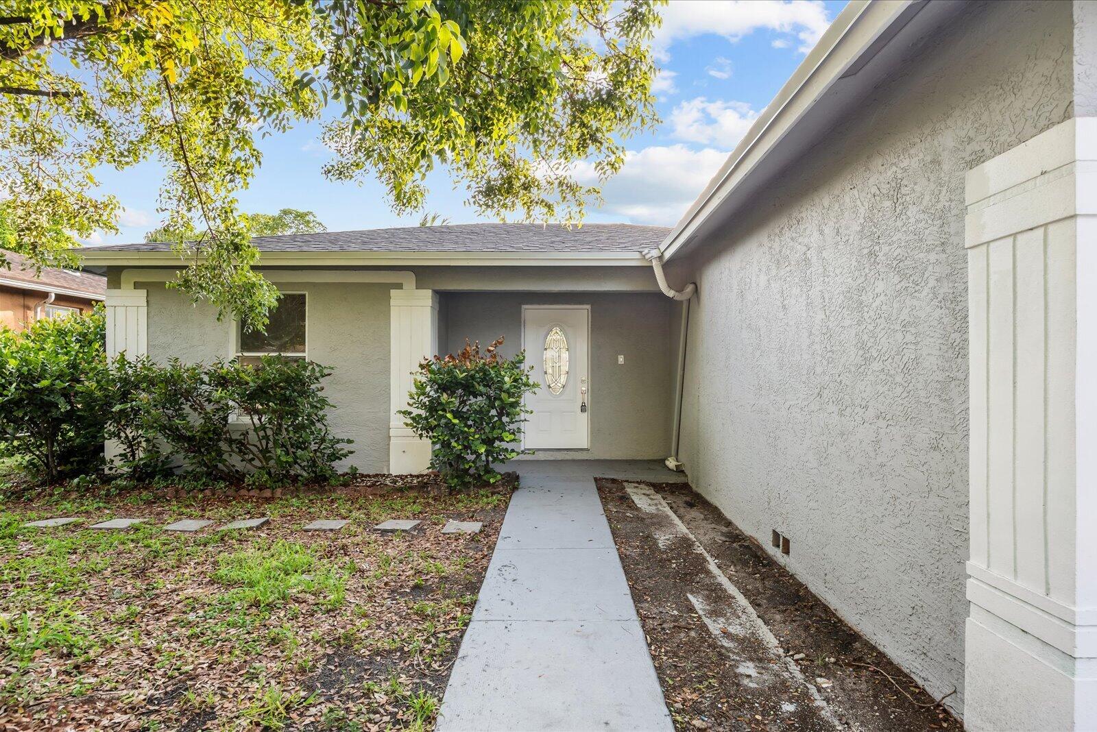 1561 NW 7th Lane