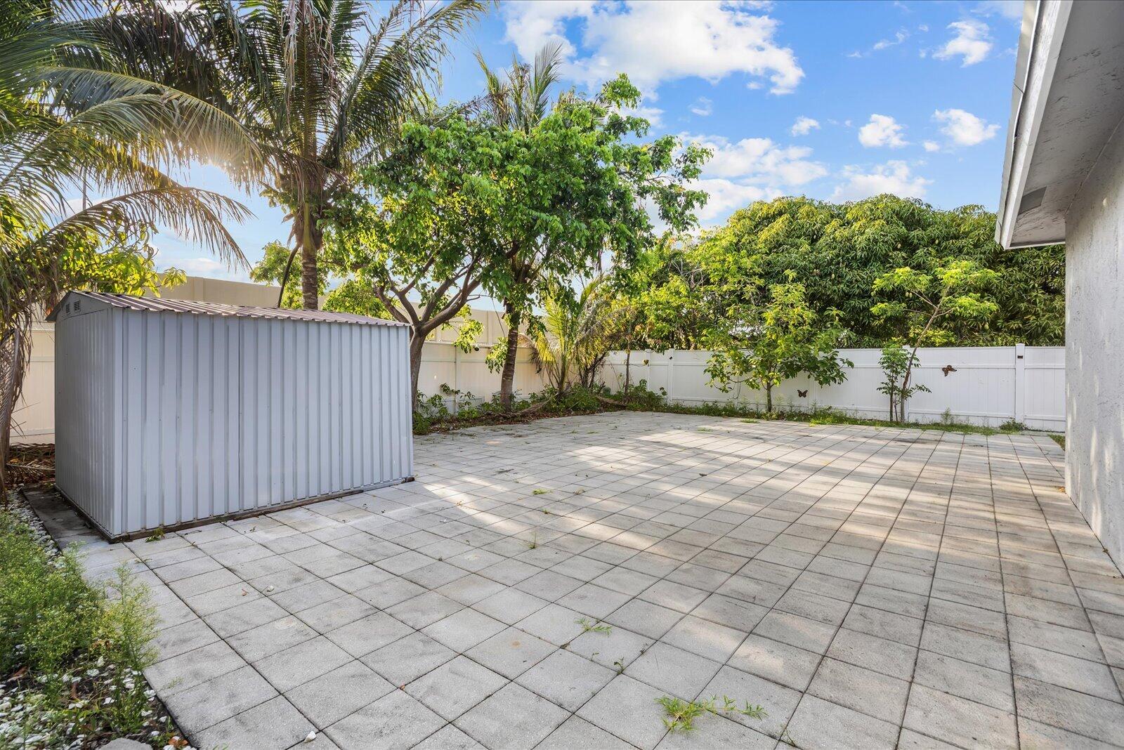 POMPANO BCH COMMUNITY - Residential