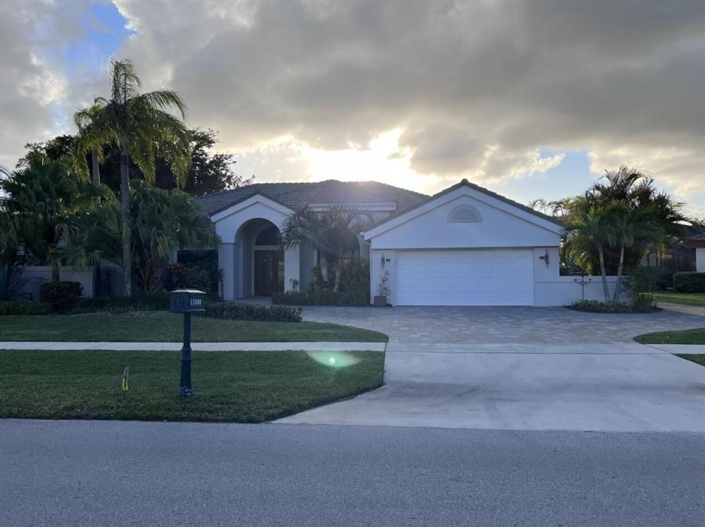 Photo of 11002 Boca Woods Lane, Boca Raton, FL 33428 (MLS # R10778754)