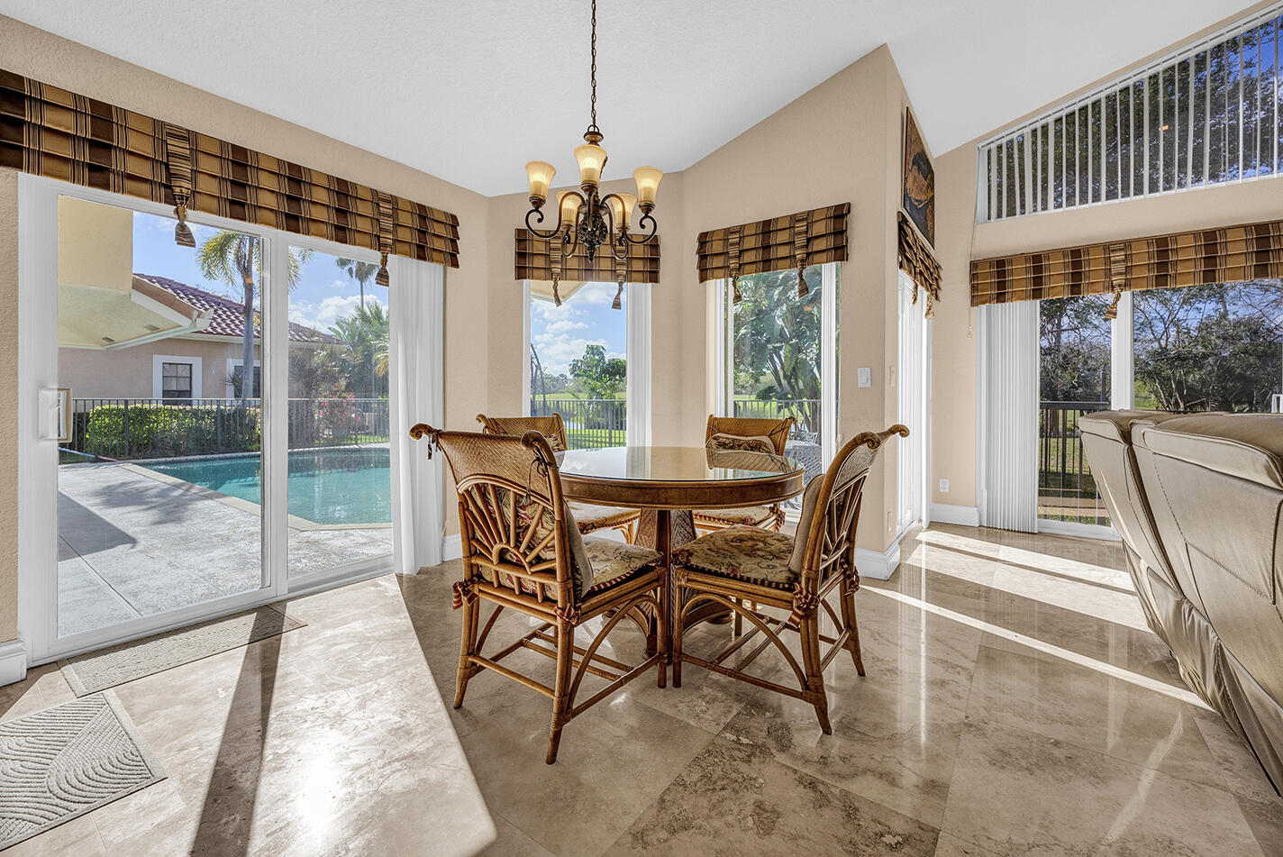 EAGLE POINT - Residential