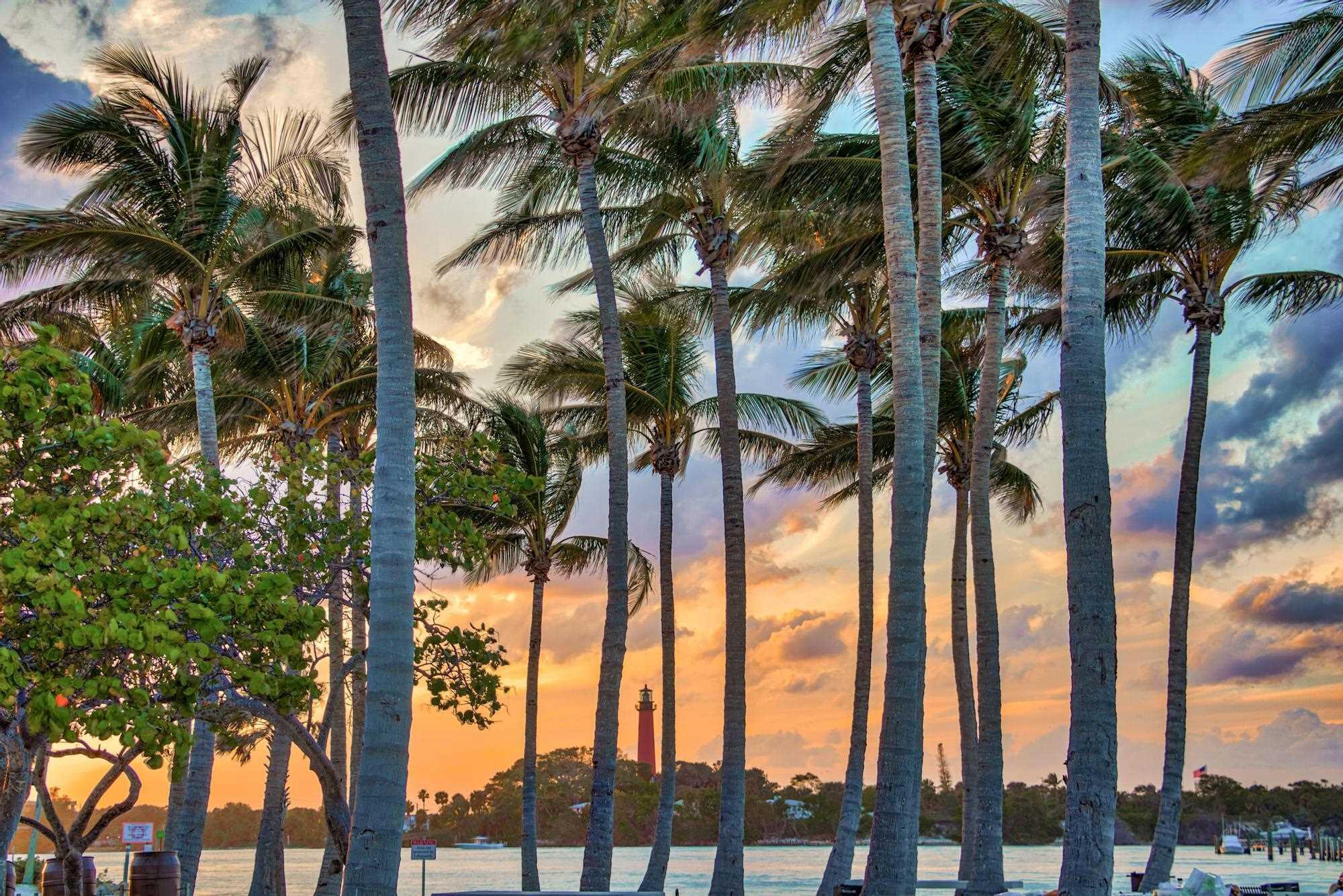 RIO VISTA OF ISLAND SHORE - Residential