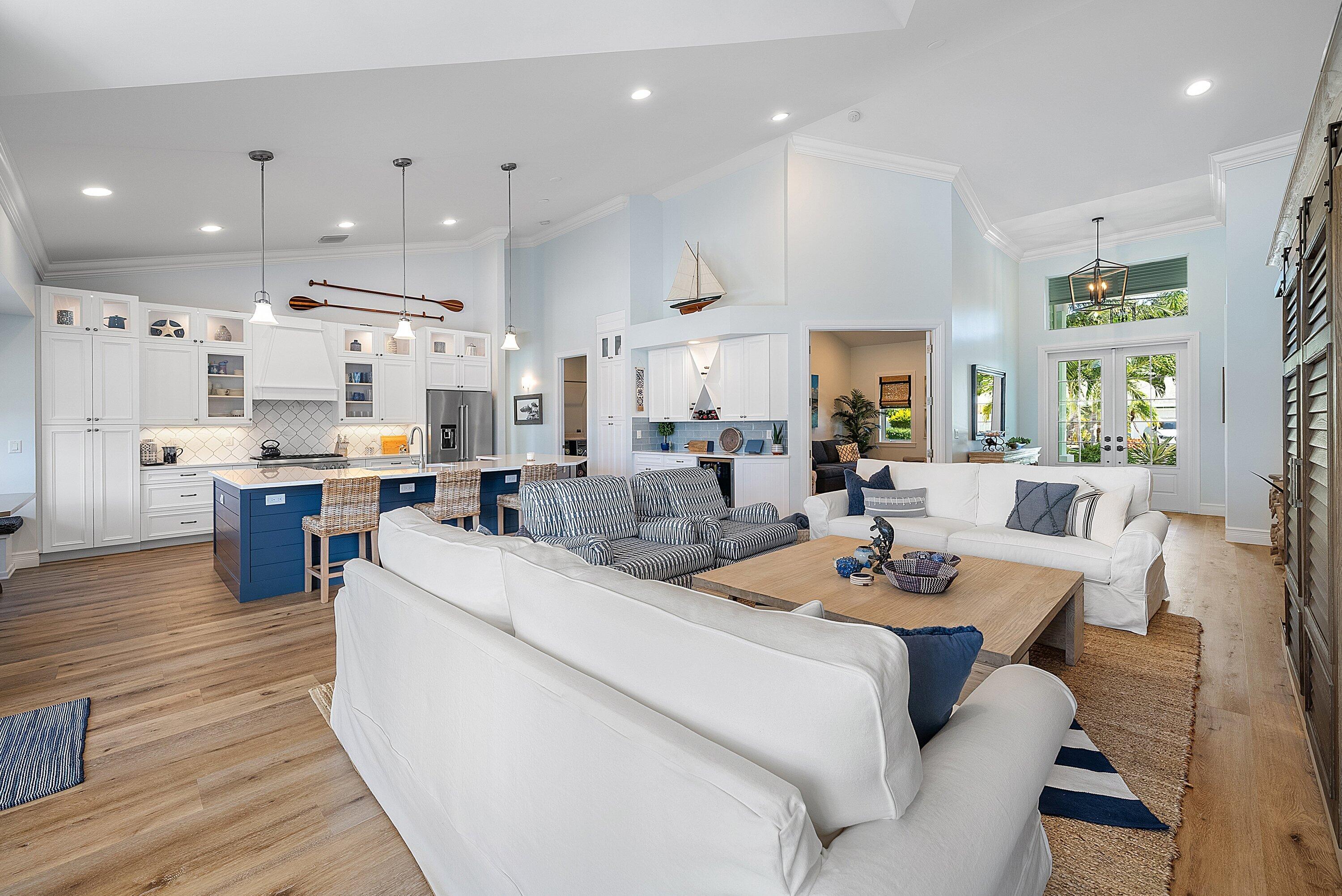 RIO VISTA OF ISLAND SHORES - Residential