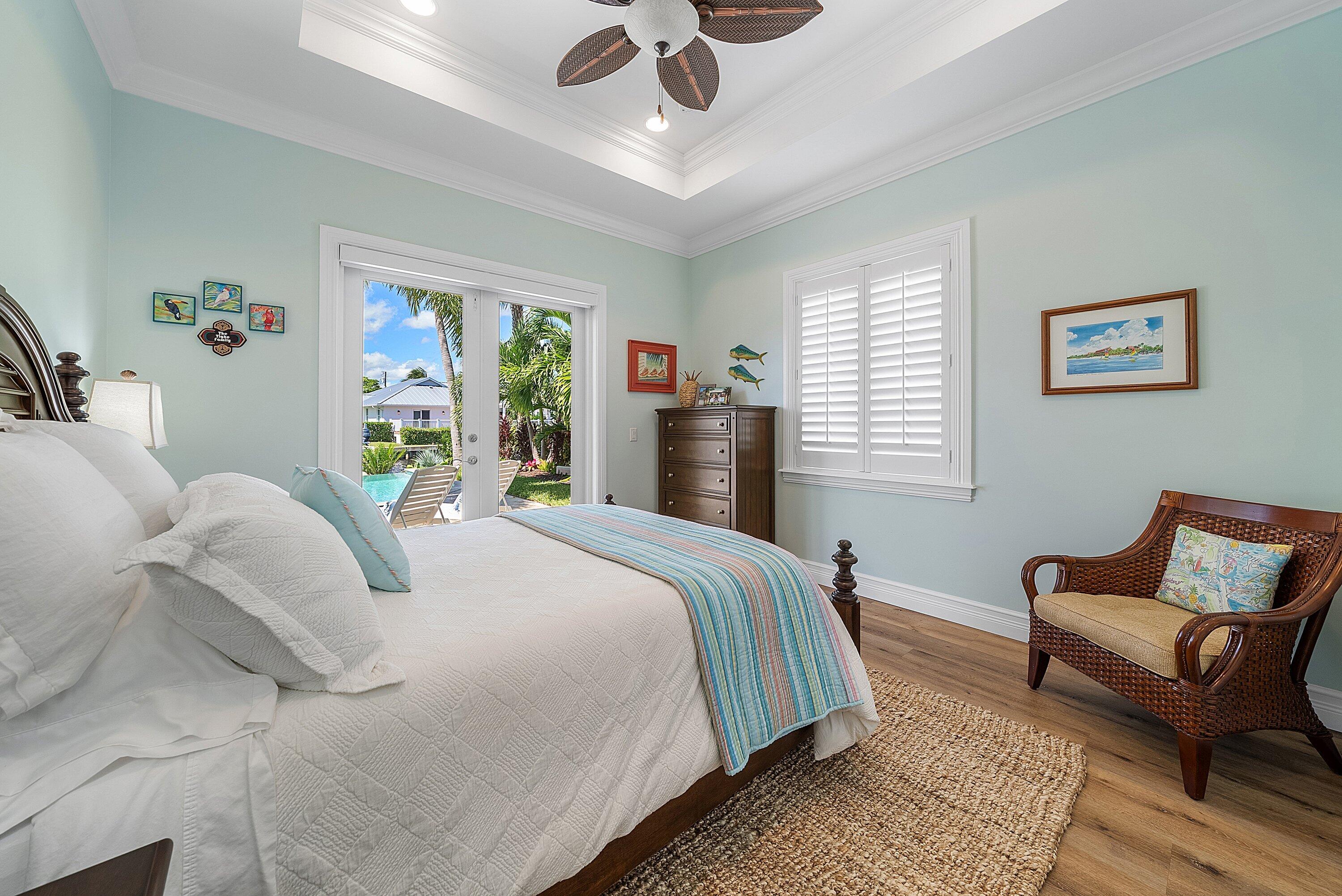 RIO VISTA OF ISLAND SHORES - Residential