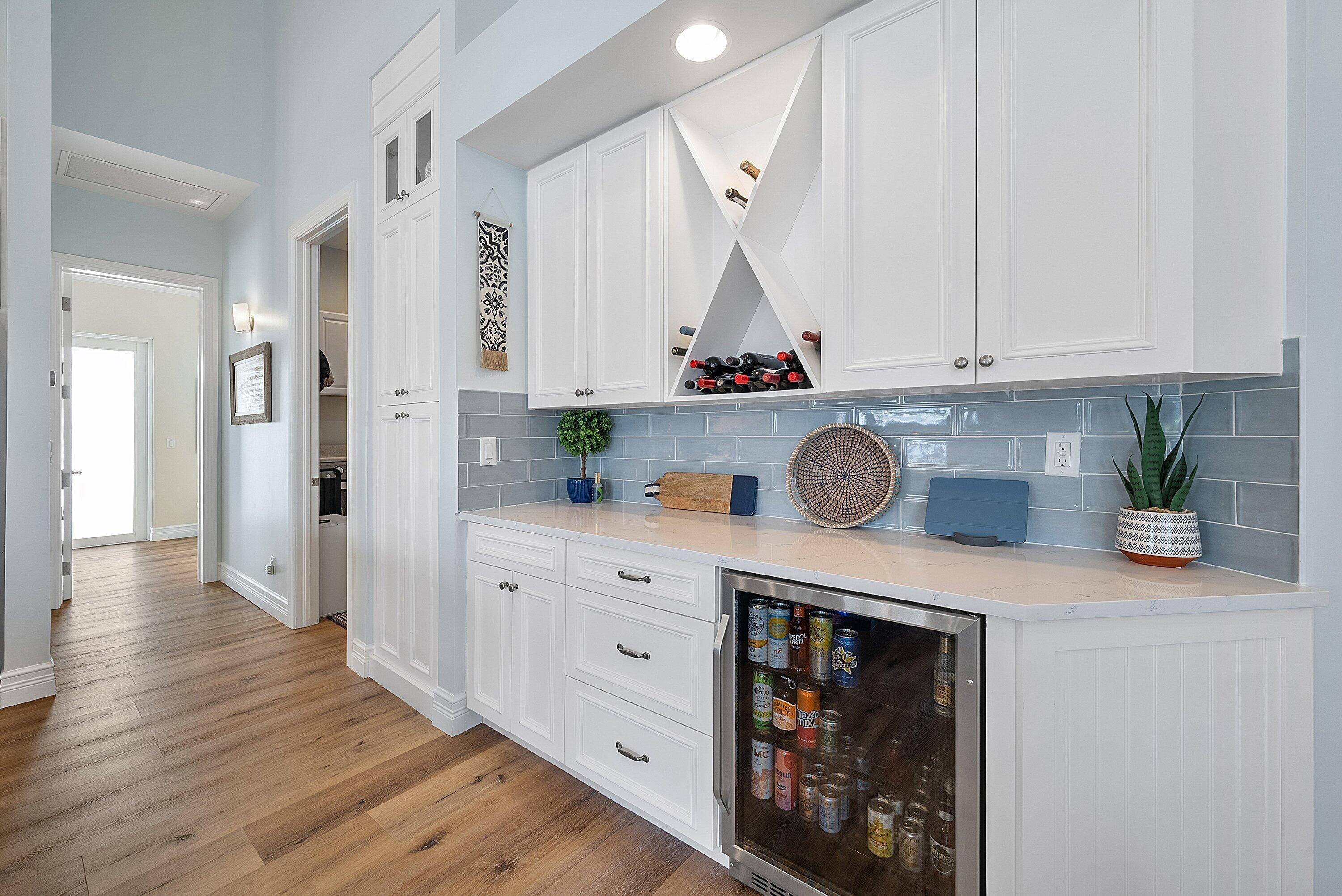 RIO VISTA OF ISLAND SHORES - Residential