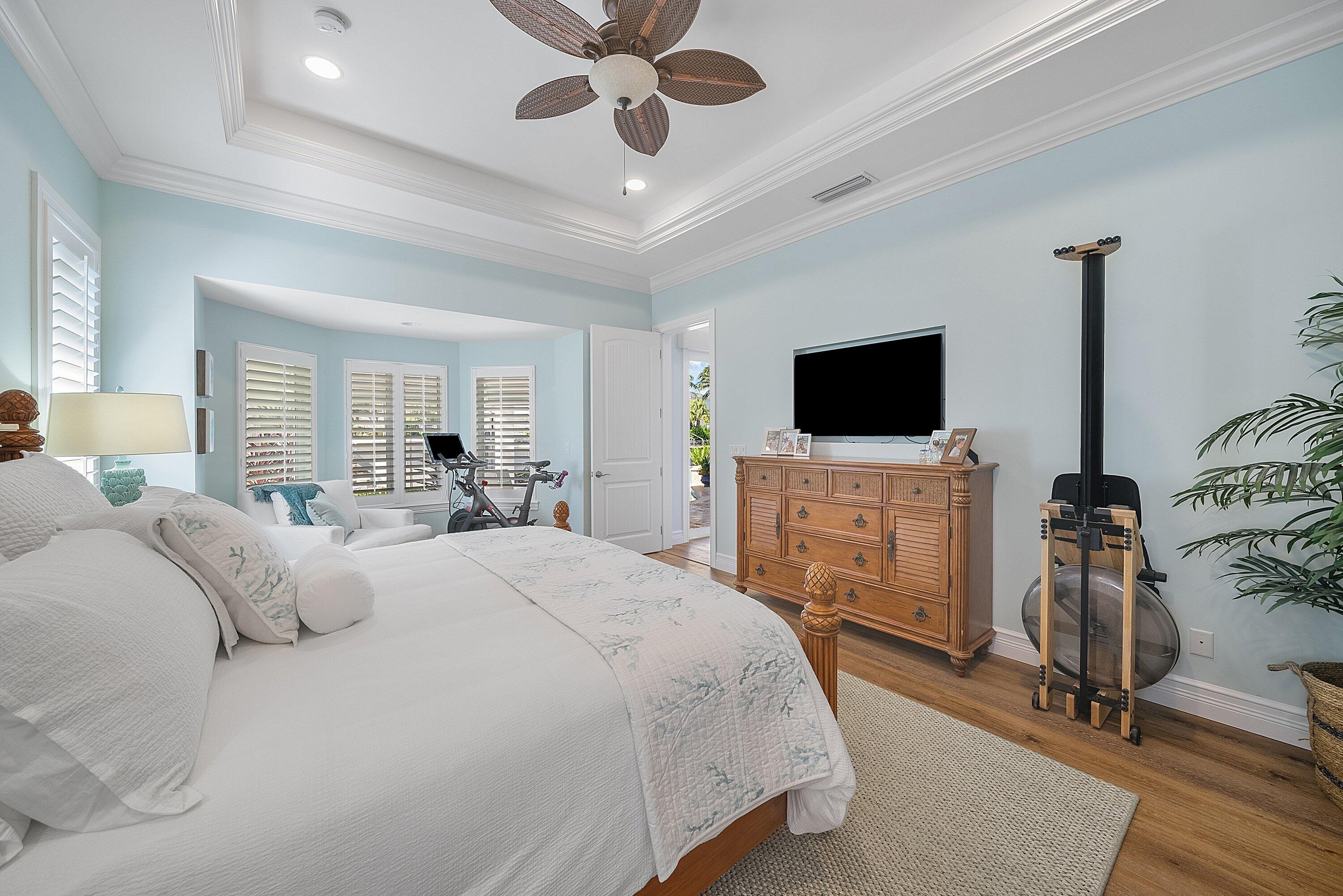 RIO VISTA OF ISLAND SHORES - Residential