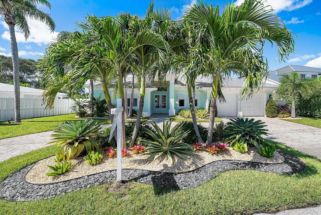 Photo of 954 Marlin Drive, Jupiter, FL 33458 (MLS # R11148608)