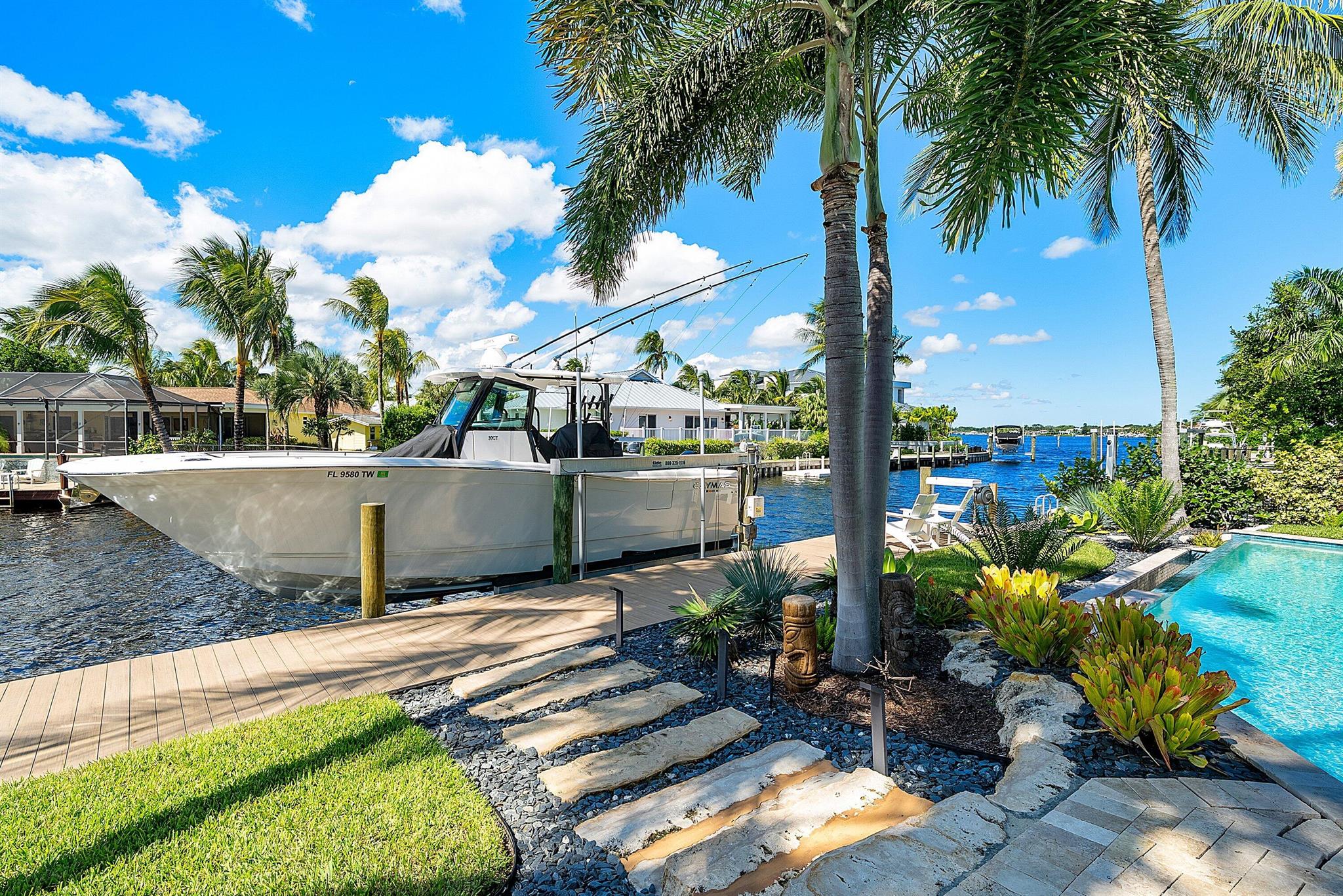 RIO VISTA OF ISLAND SHORE - Residential