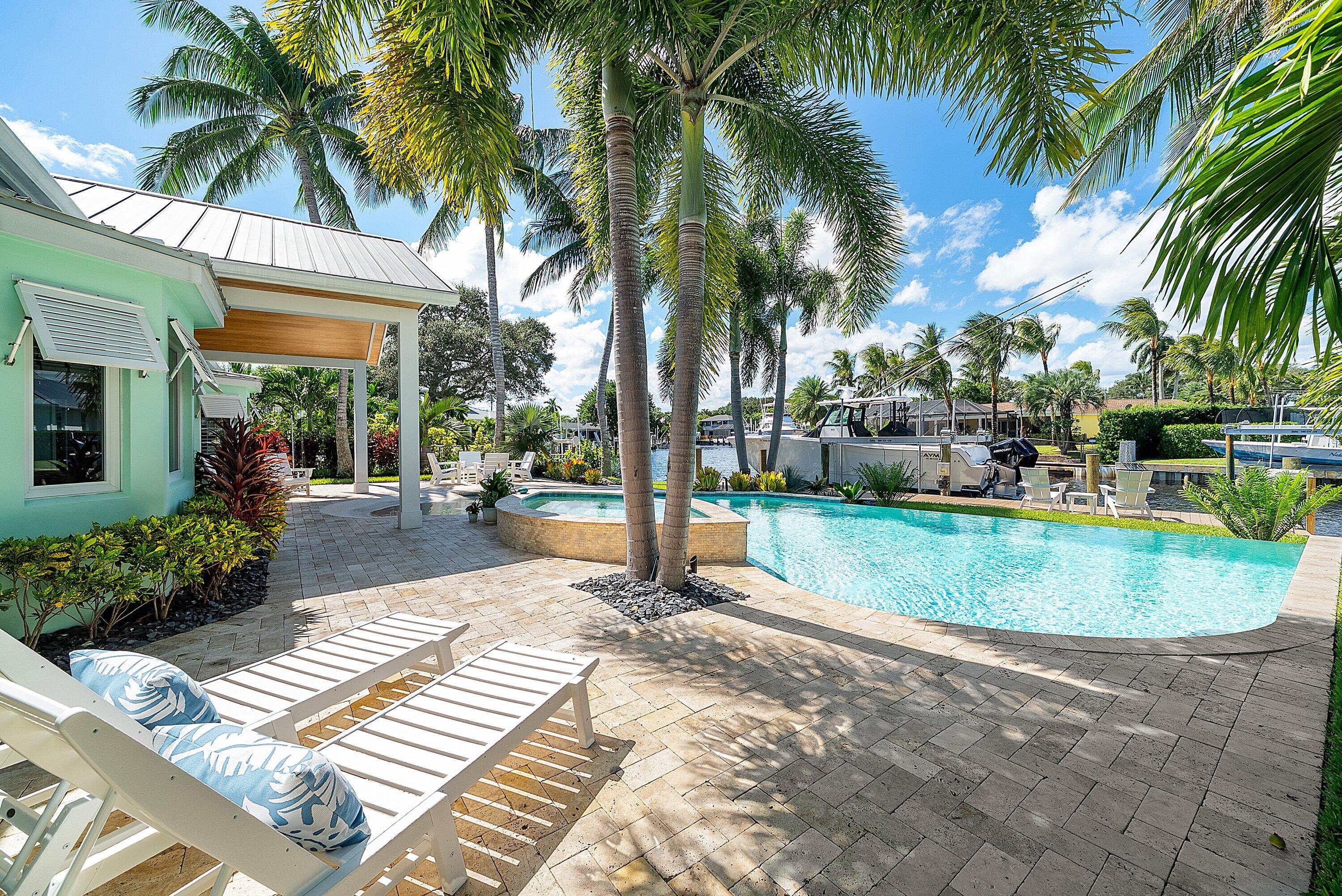 RIO VISTA OF ISLAND SHORES - Residential