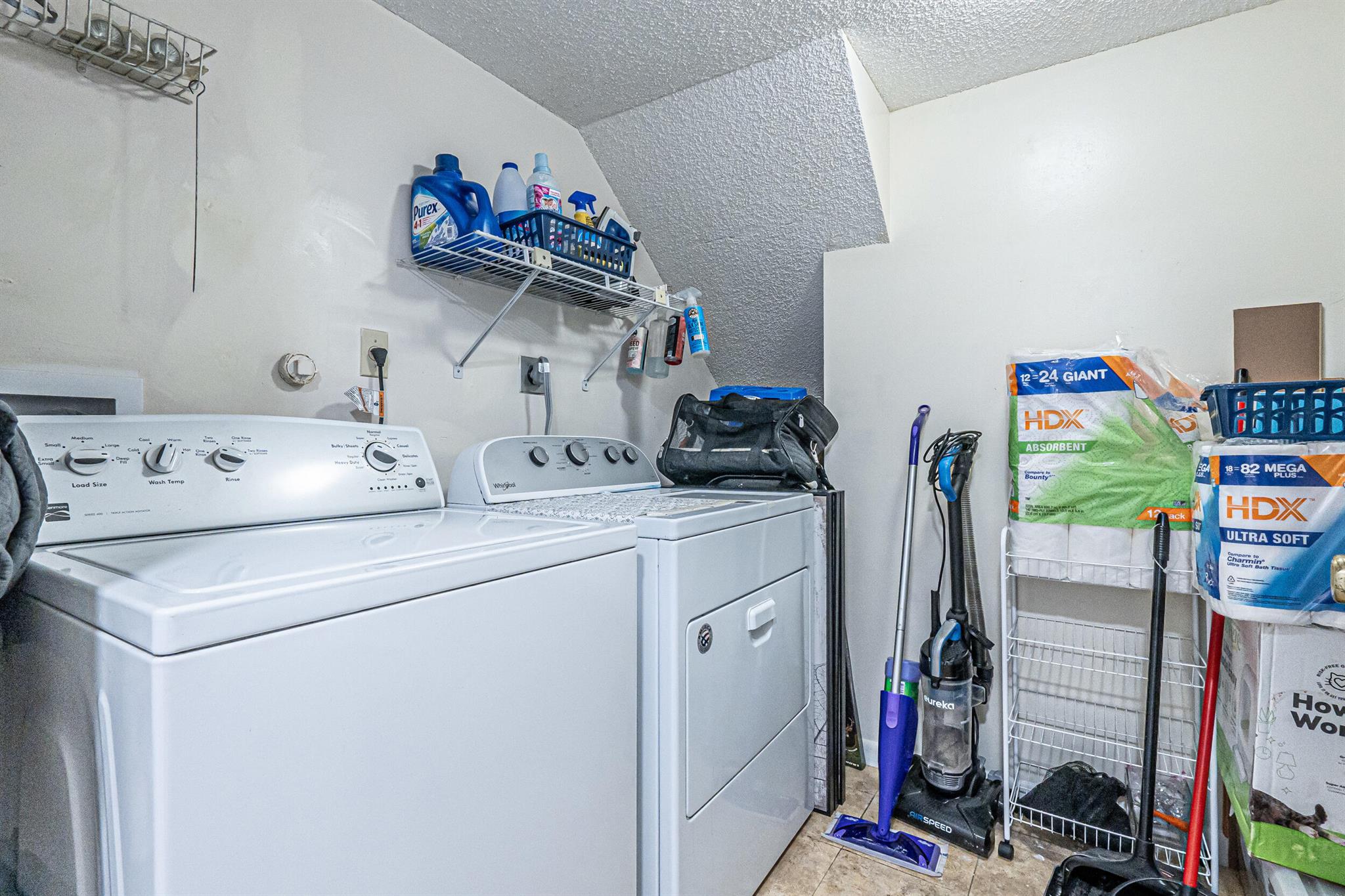 WELLEBY UNIT SIX - Residential