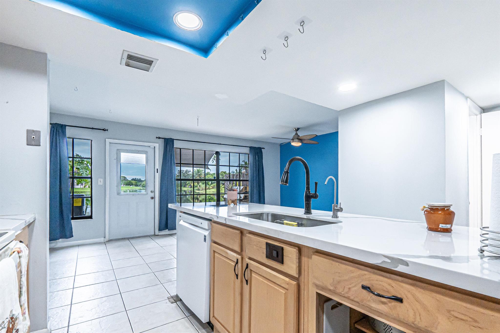 WELLEBY UNIT SIX - Residential