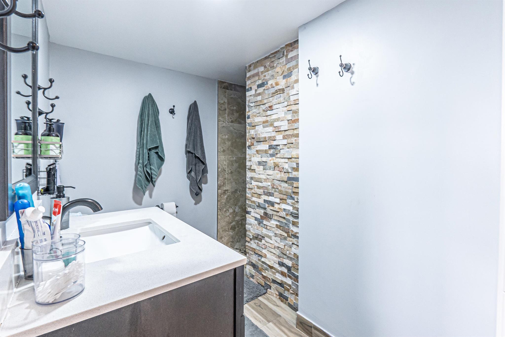WELLEBY UNIT SIX - Residential