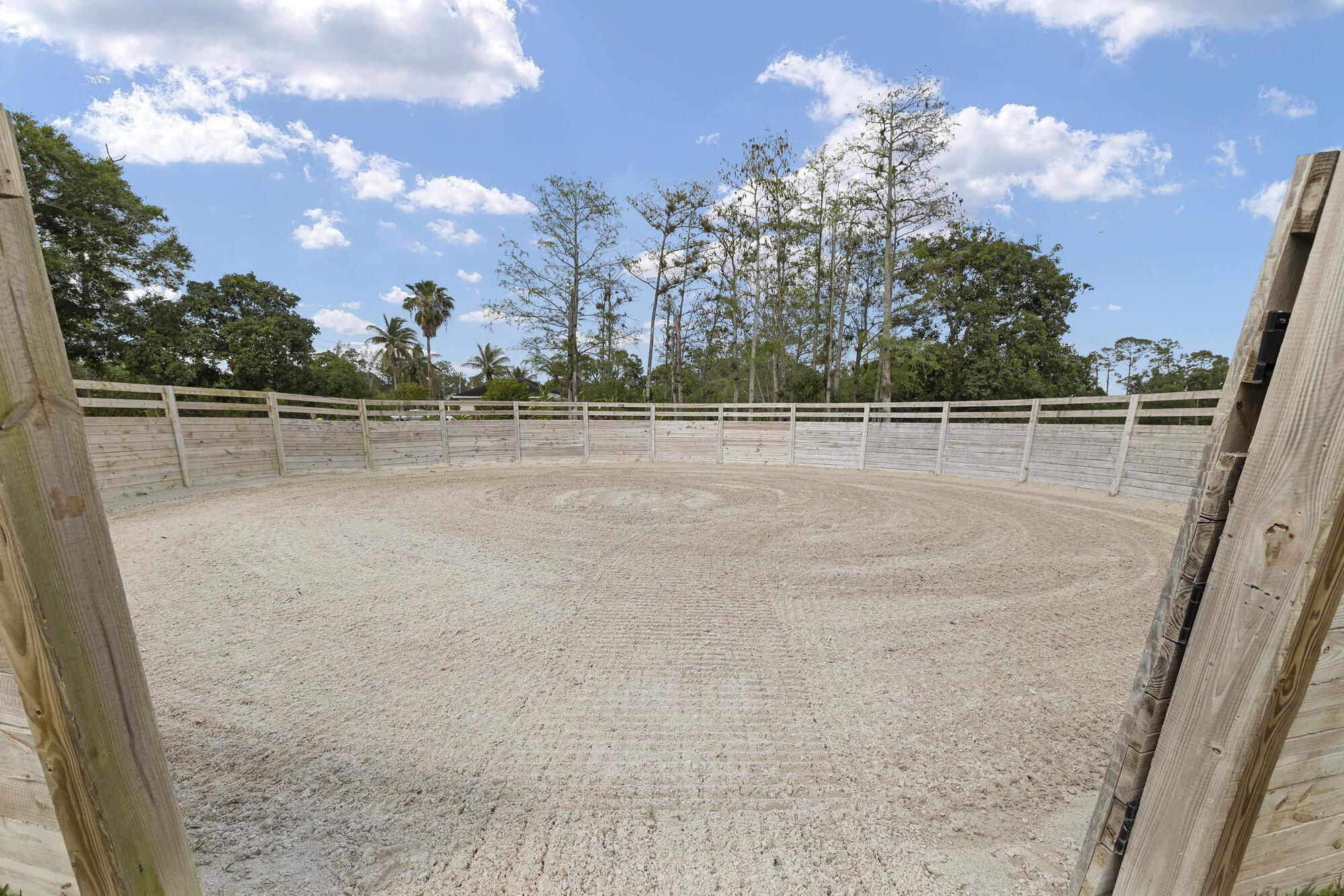 LOXAHATCHEE GROVES - Commercial Sale