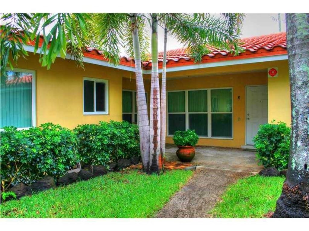 Photo of 4813 NE 21st Avenue #3, Fort Lauderdale, FL 33308 (MLS # F10524077)