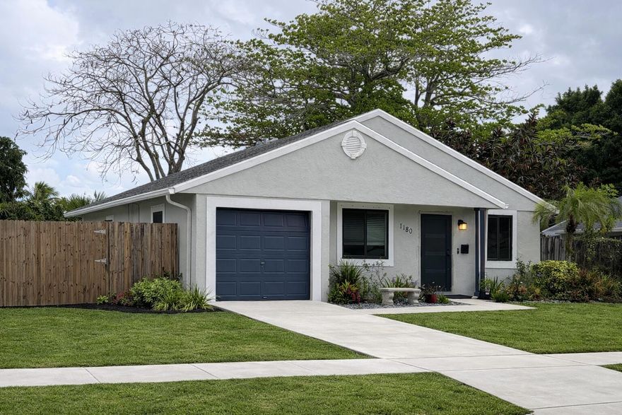 Excellent location 3/2 + and large lot. New windows, doors , renovated bathrooms and newer appliances. Great neighborhood and schools and NO HOA