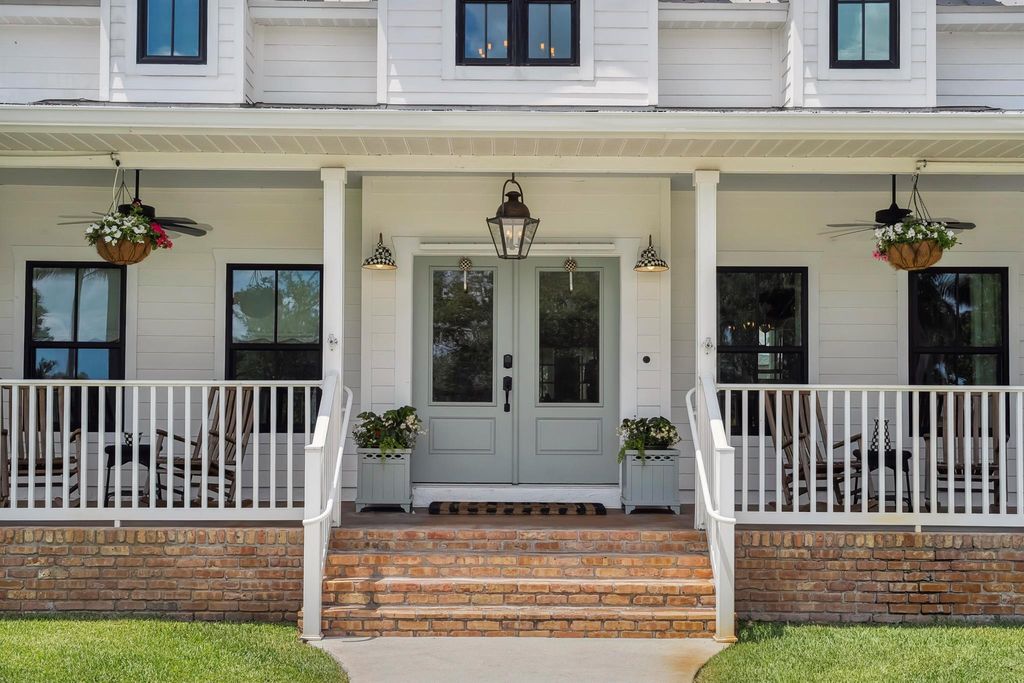 Photo of 18500 Mach One Drive, Port Saint Lucie, FL 34987 (MLS # R11116420)