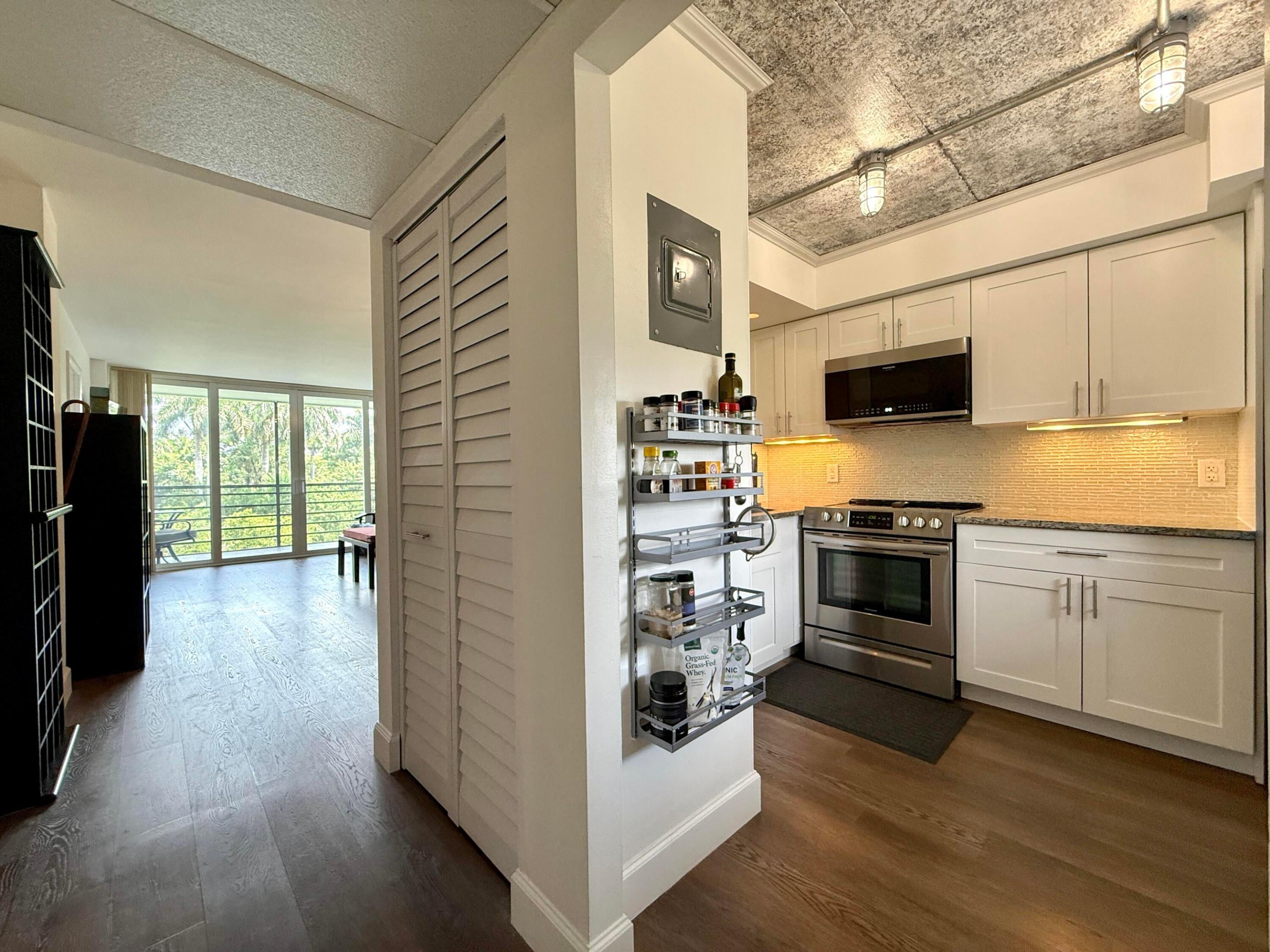 102 Royal Pk Drive 4C