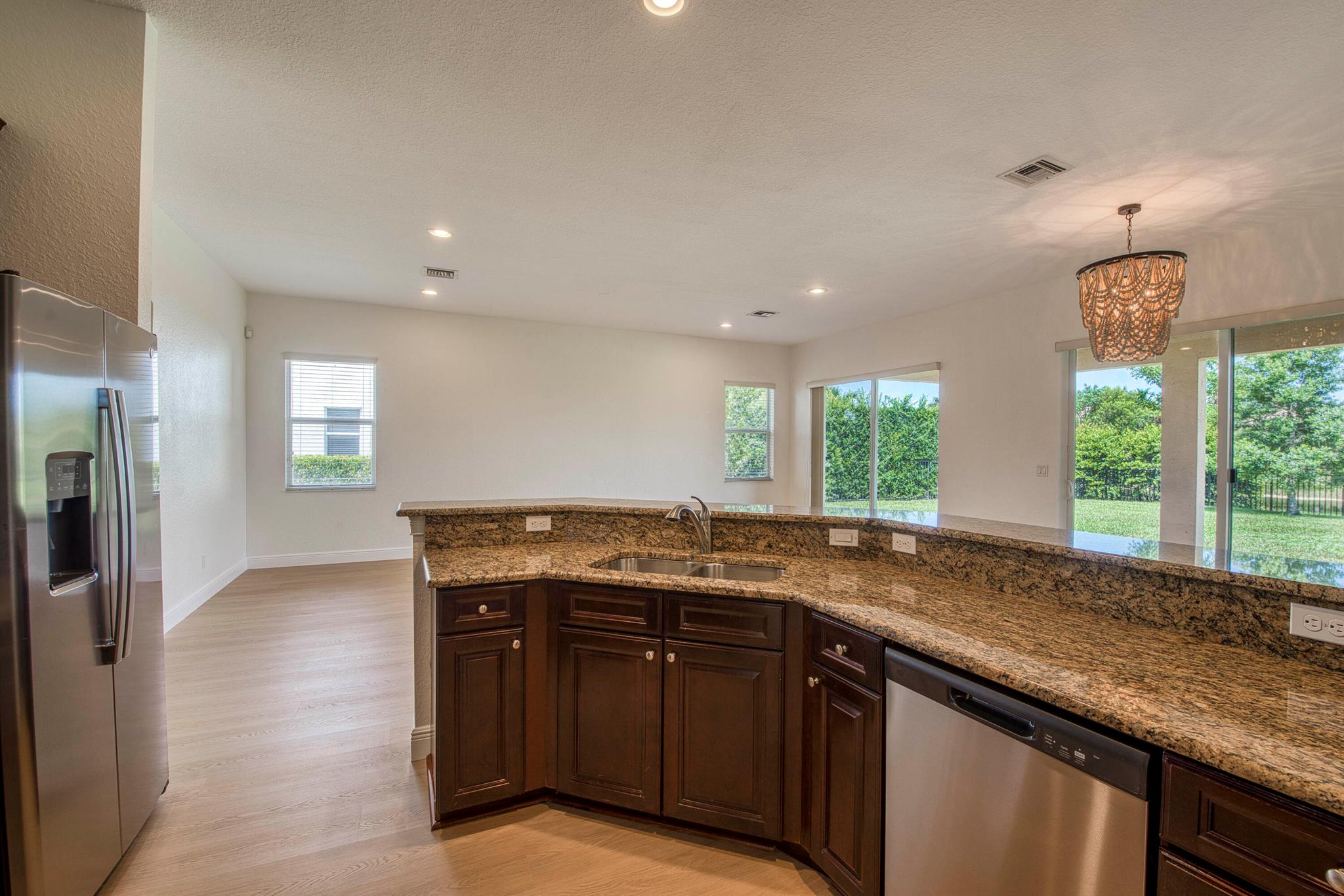 172 Manor Circle