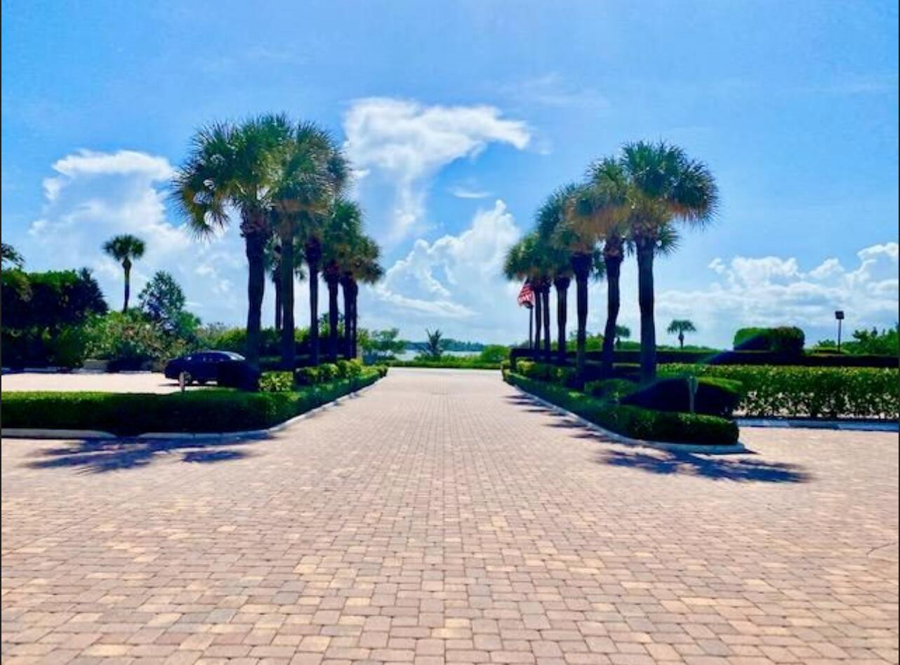 HALCYON OF PALM BEACH - Residential