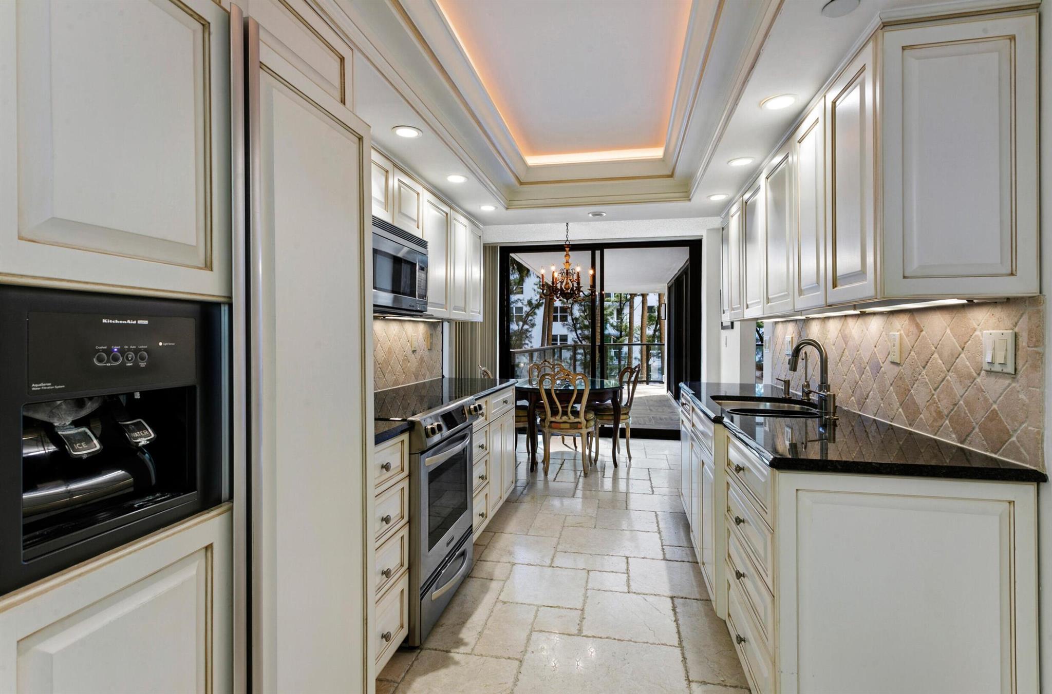HALCYON OF PALM BEACH - Residential